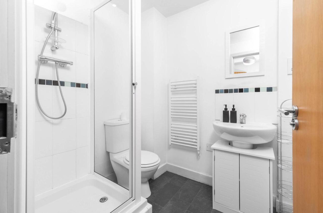 Beautiful Birmingham Central Spacious Apartment-Free Parking, Wifi, Contractors, Hs2, Bullring, Birmingham City Fc 外观 照片